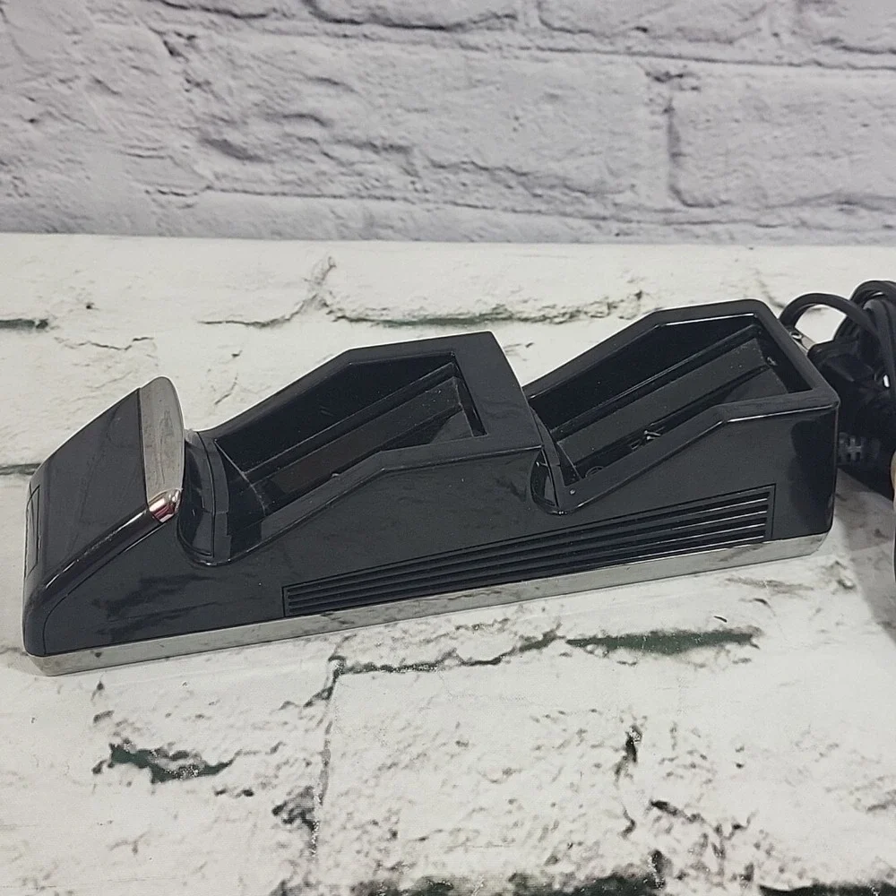 Nyko Charge Base Microsoft Xbox 360 Black 86074-A50 Battery Charger‎ Dock Only